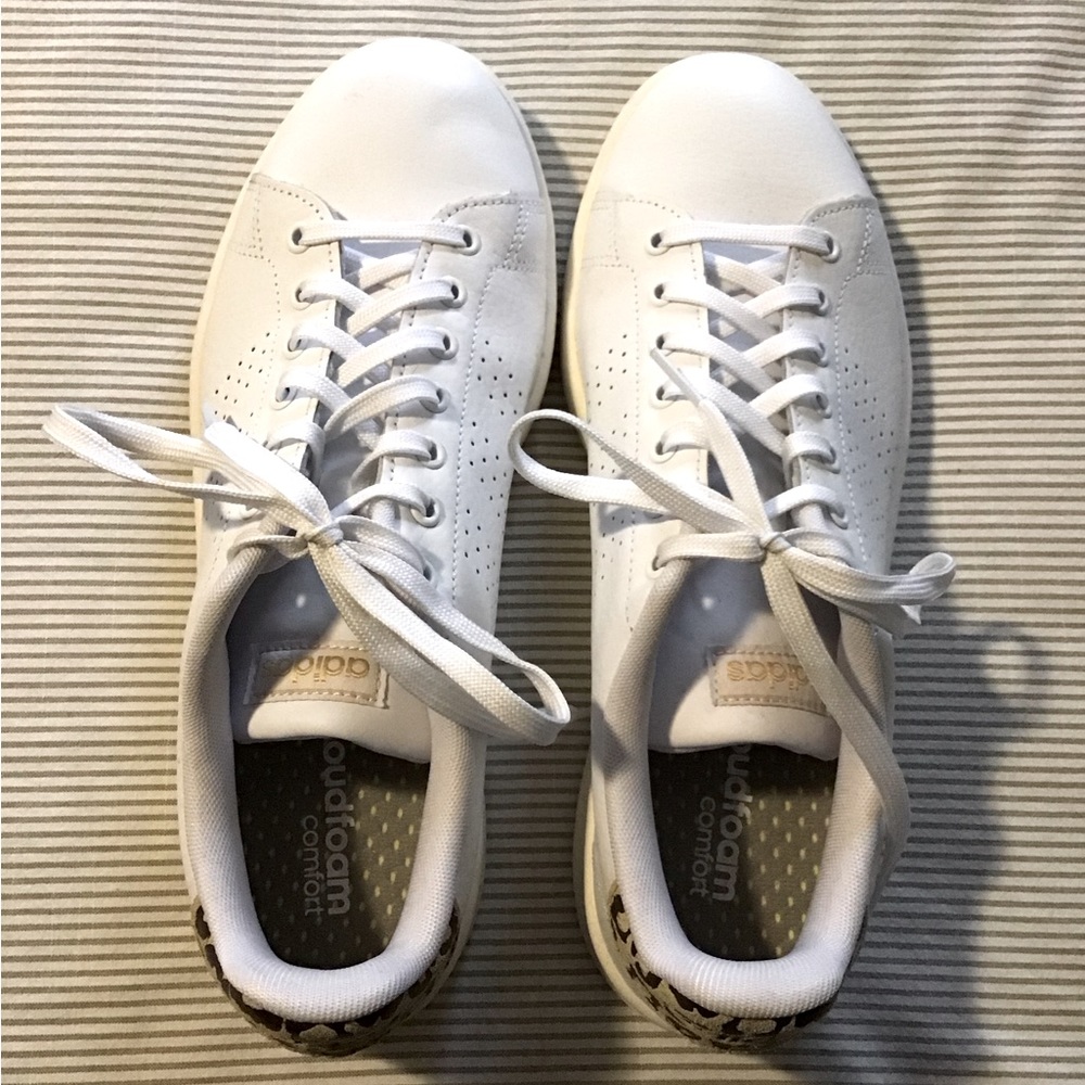 Women’s Adidas court shoe